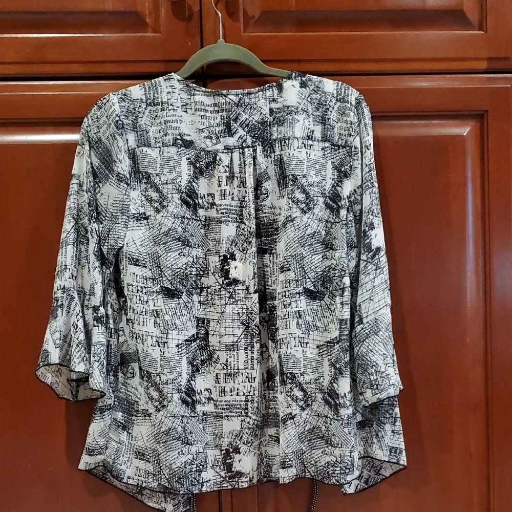 Christopher & Banks Black White Flowy Blouse Newspaper Print Cardigan Sheer Med. - Picture 4 of 16